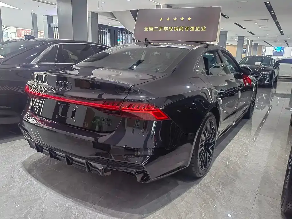 Audi A7L 2024 из CN, фото 6
