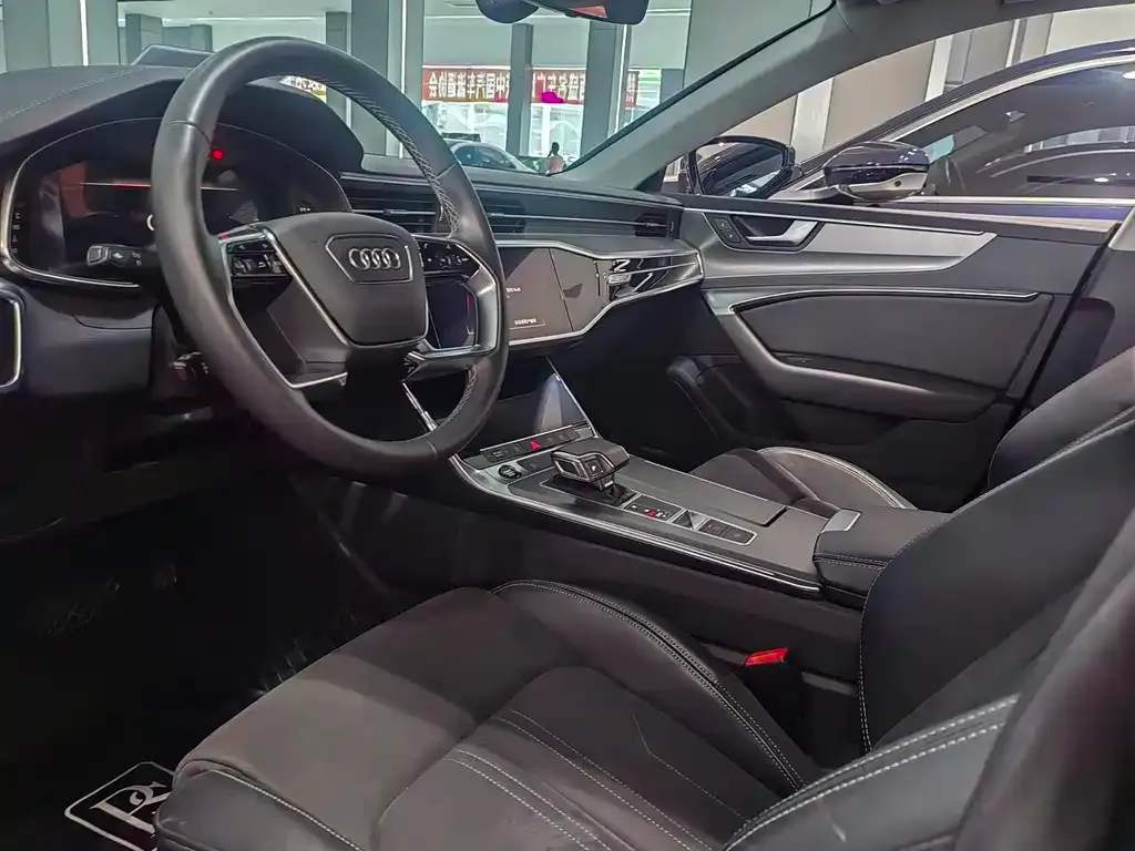 Audi A7L 2024 из CN, фото 5