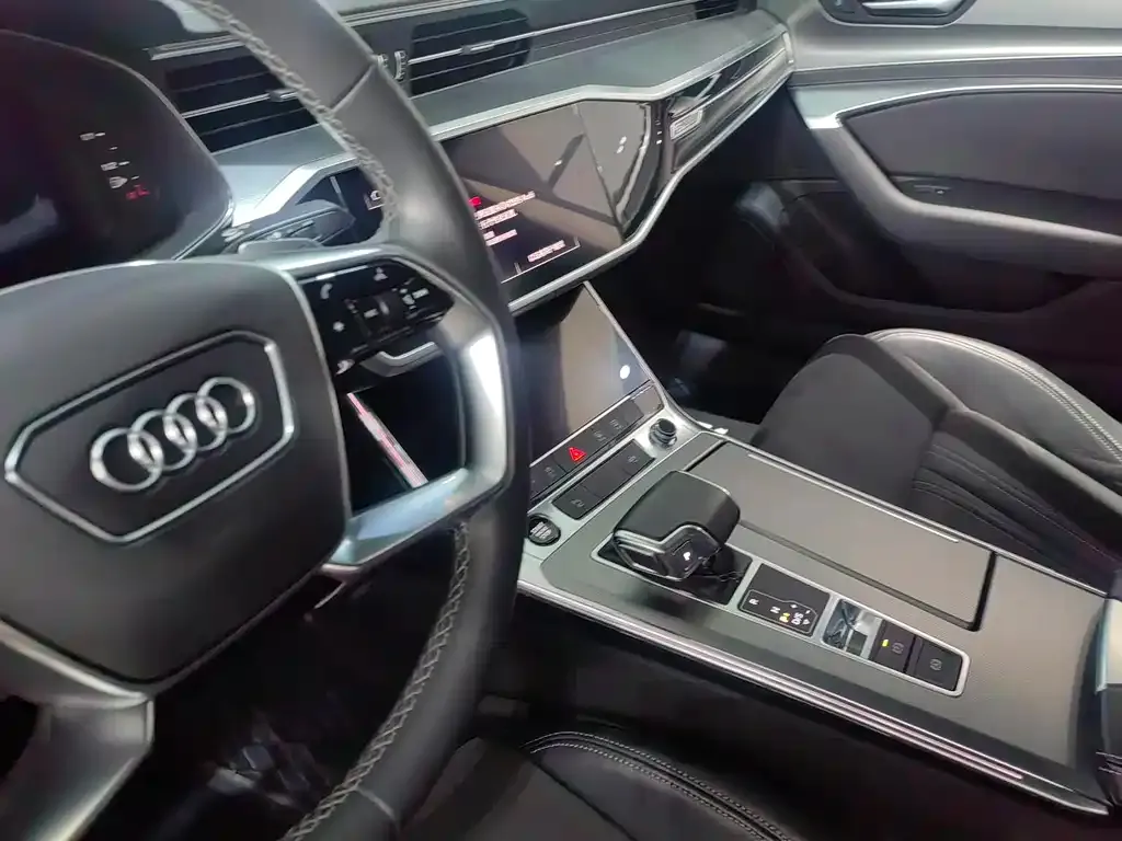 Audi A7L 2024 из CN, фото 2