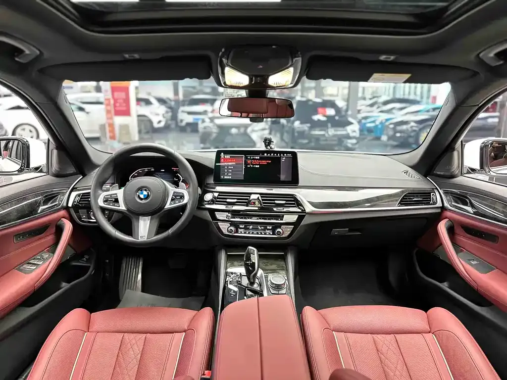 BMW 5 Series — фото 4
