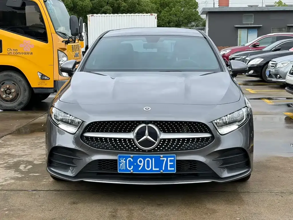 Mercedes-Benz A-Class — фото 1