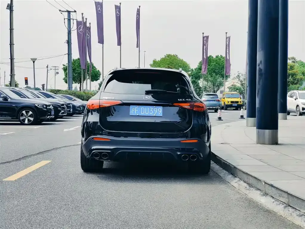 Mercedes-Benz GLC AMG — фото 9