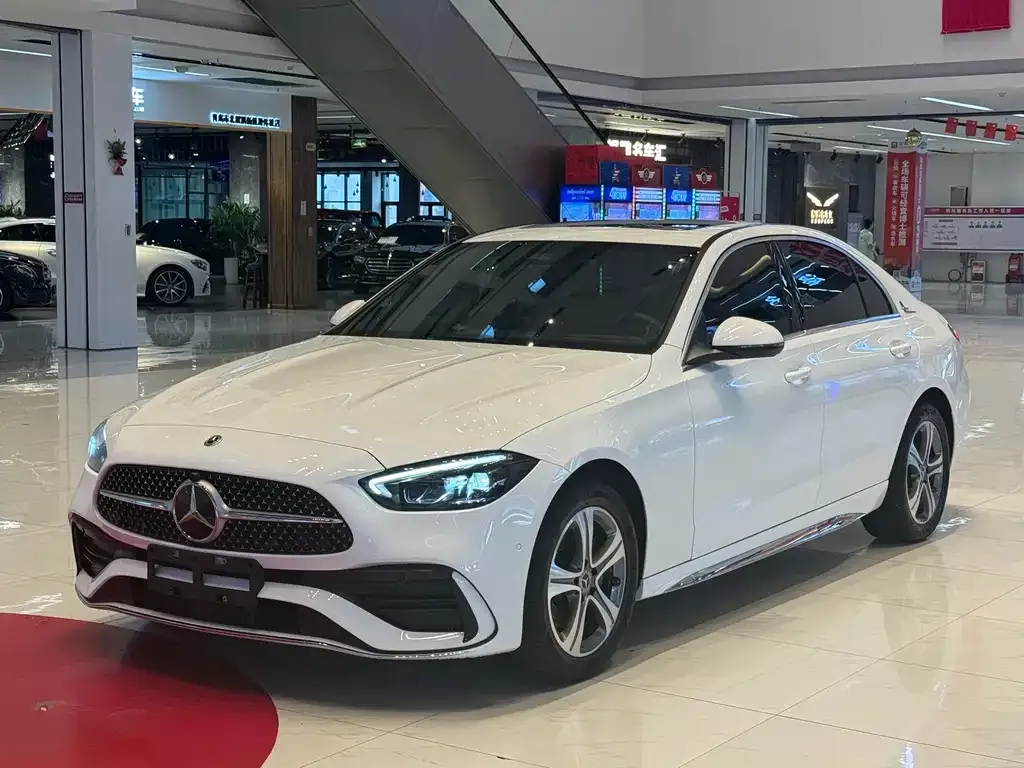 Mercedes-Benz C-Class — фото 1