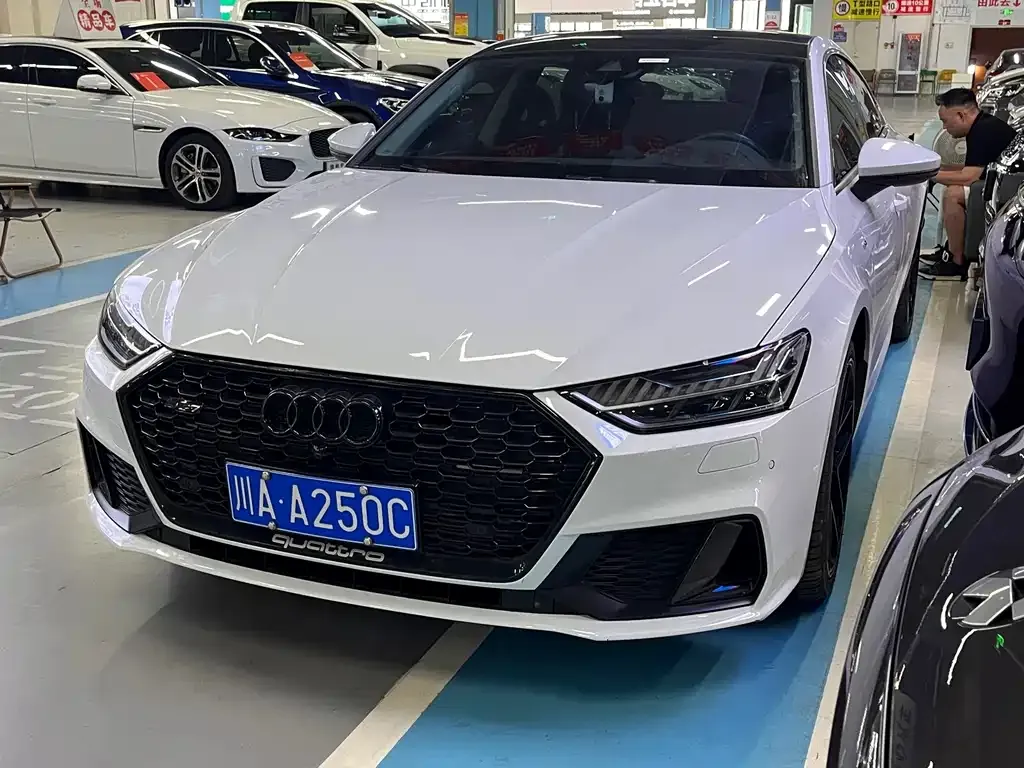 Audi A7 — фото 1