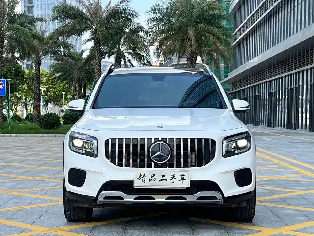 Mercedes-Benz GLB — фото 8