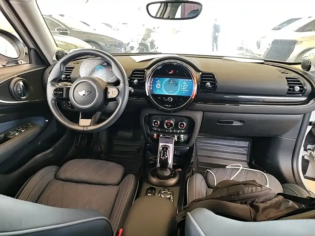 MINI Clubman — фото 5
