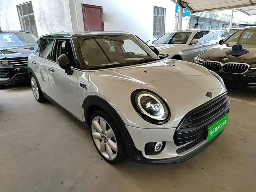 MINI Clubman — фото 2