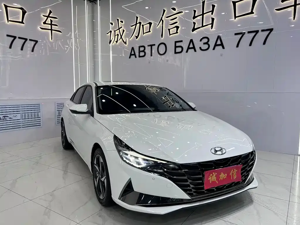 Hyundai Elantra — фото 6