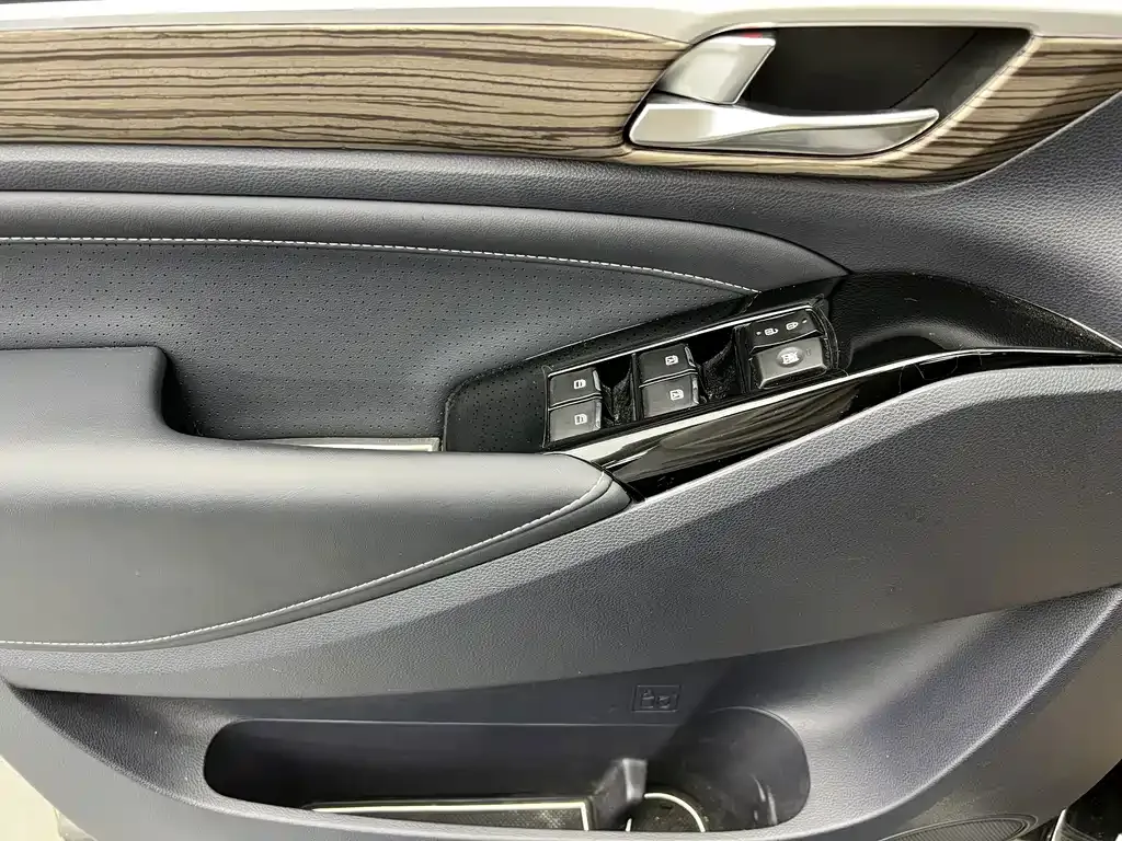 GAC Motor Trumpchi M8 — фото 10