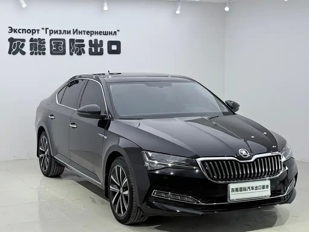 Skoda Superb — фото 4