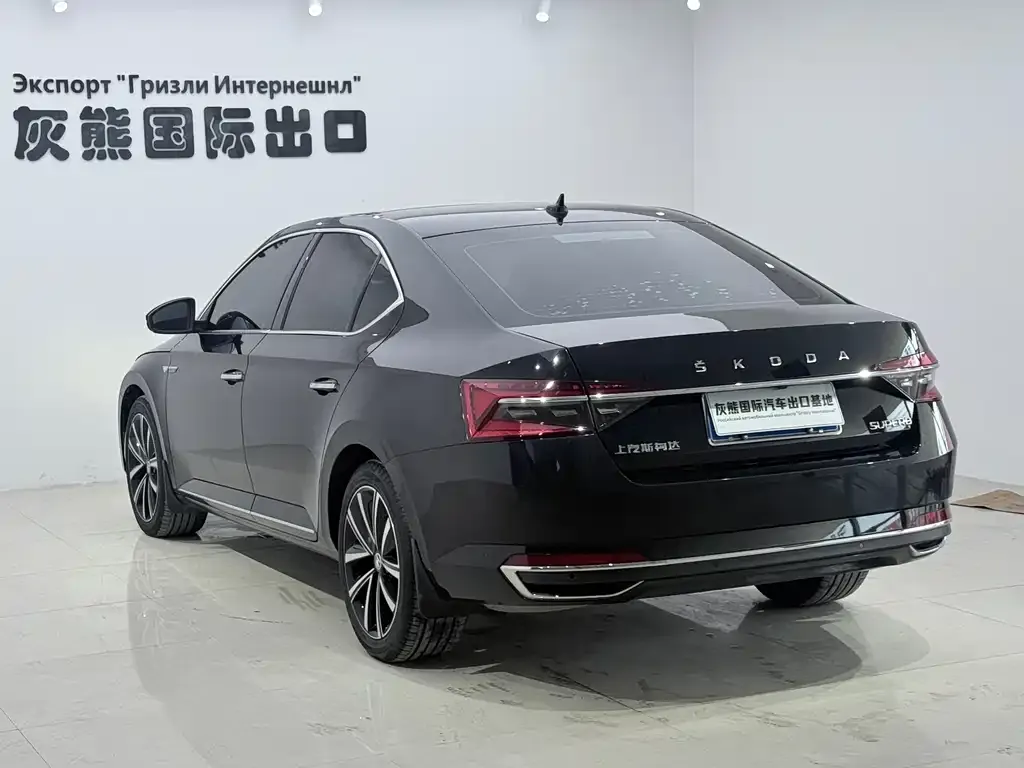 Skoda Superb — фото 6