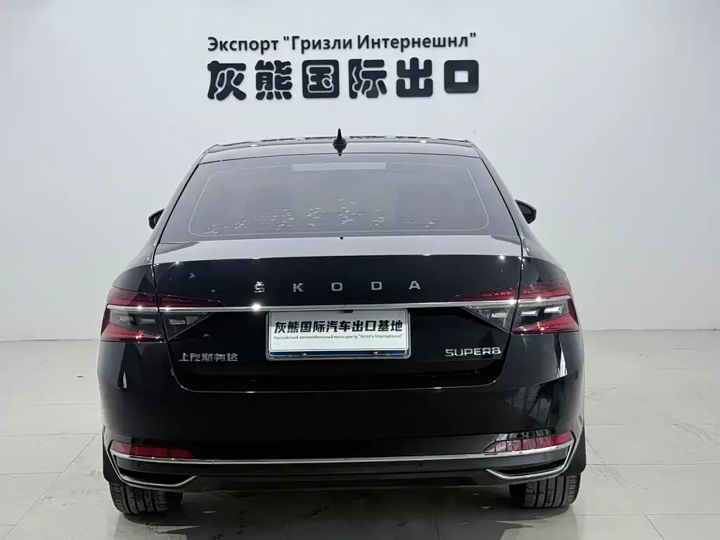 Skoda Superb — фото 7