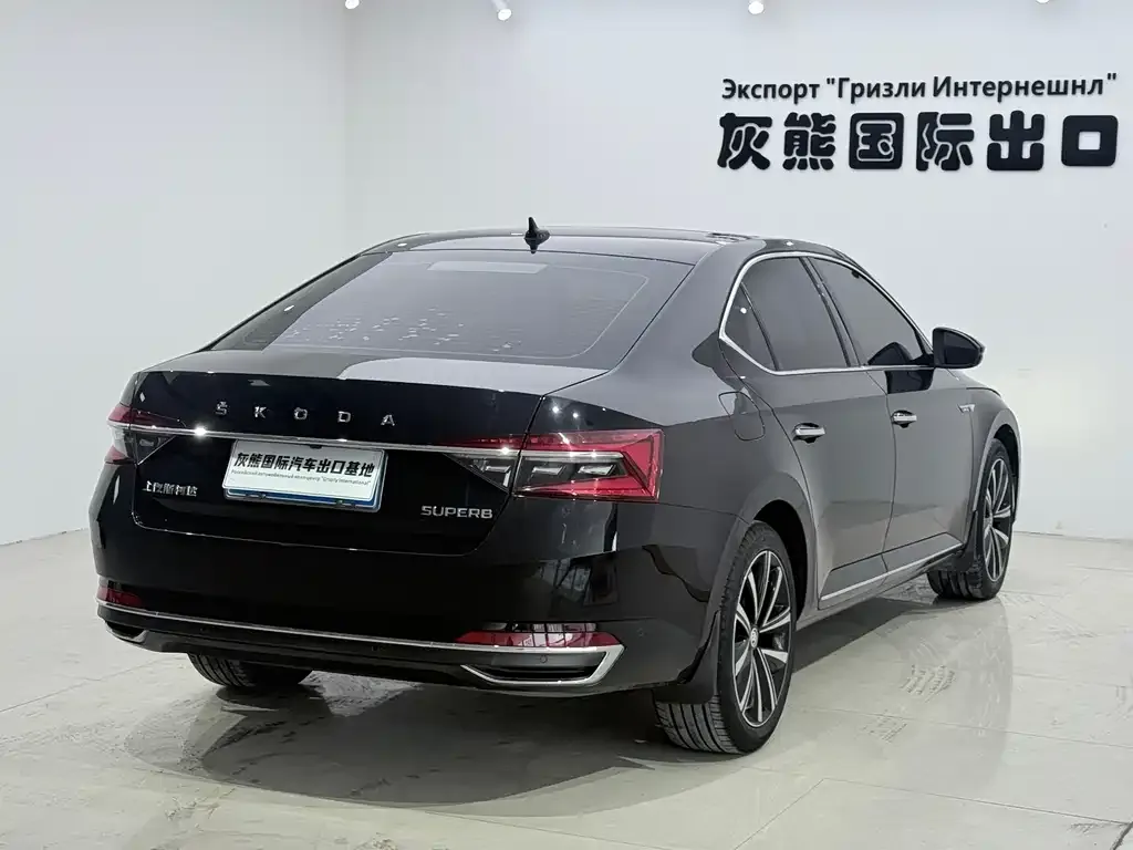 Skoda Superb — фото 3