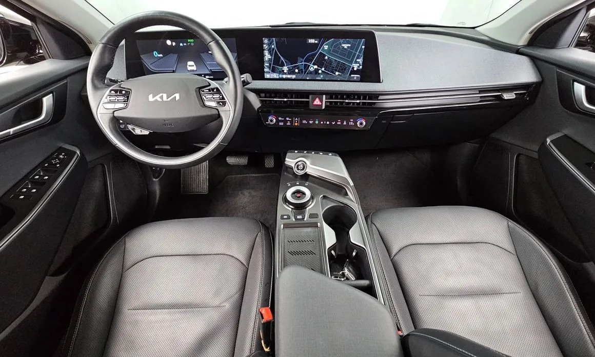Kia EV6 — фото 10