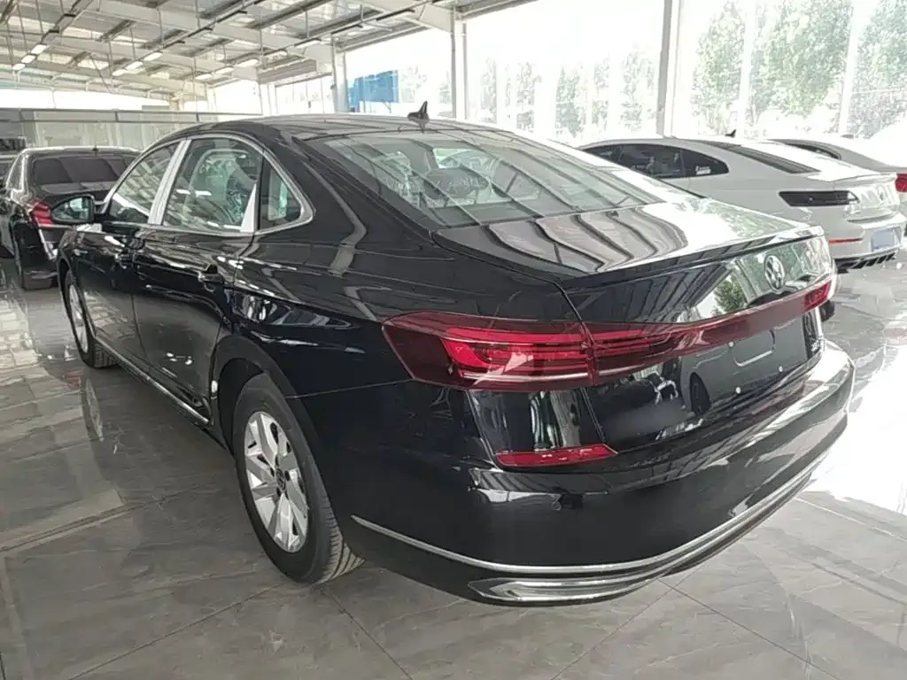 Volkswagen 帕萨特插电混动 — фото 6