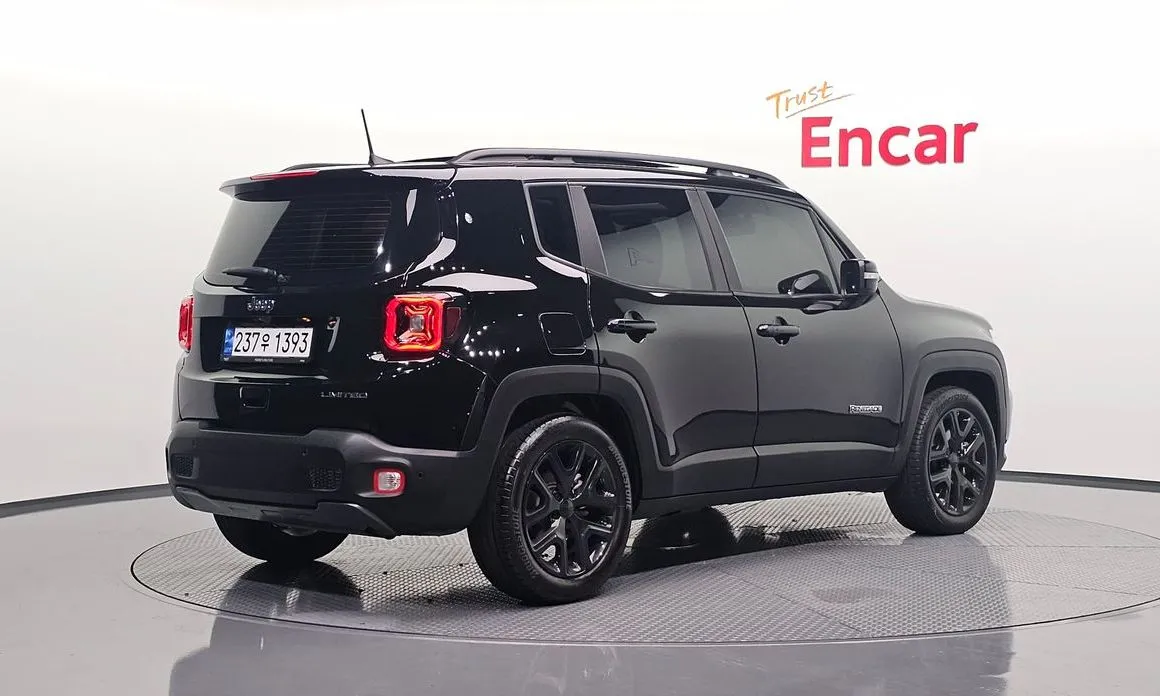 Jeep Renegade 2023 из KR, фото 4