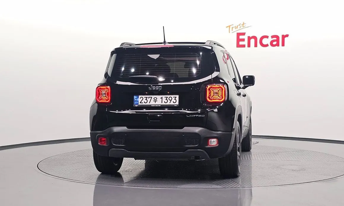 Jeep Renegade 2023 из KR, фото 3