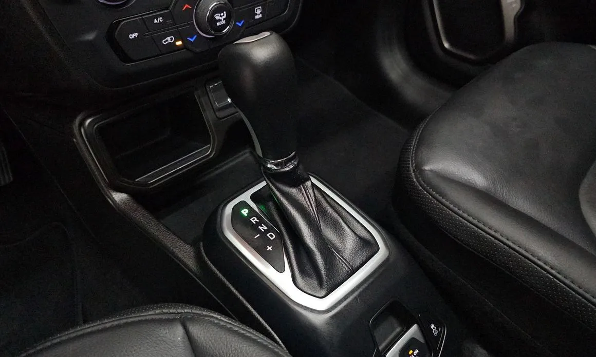 Jeep Renegade 2023 из KR, фото 8