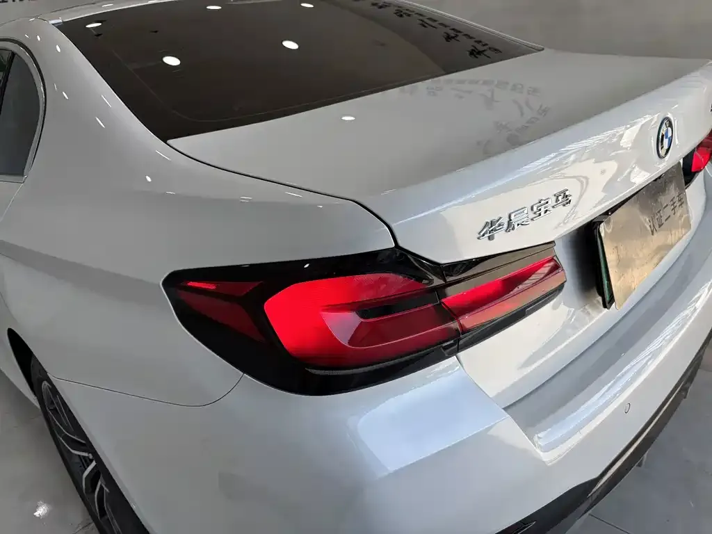 BMW 5 Series New Energy — фото 2
