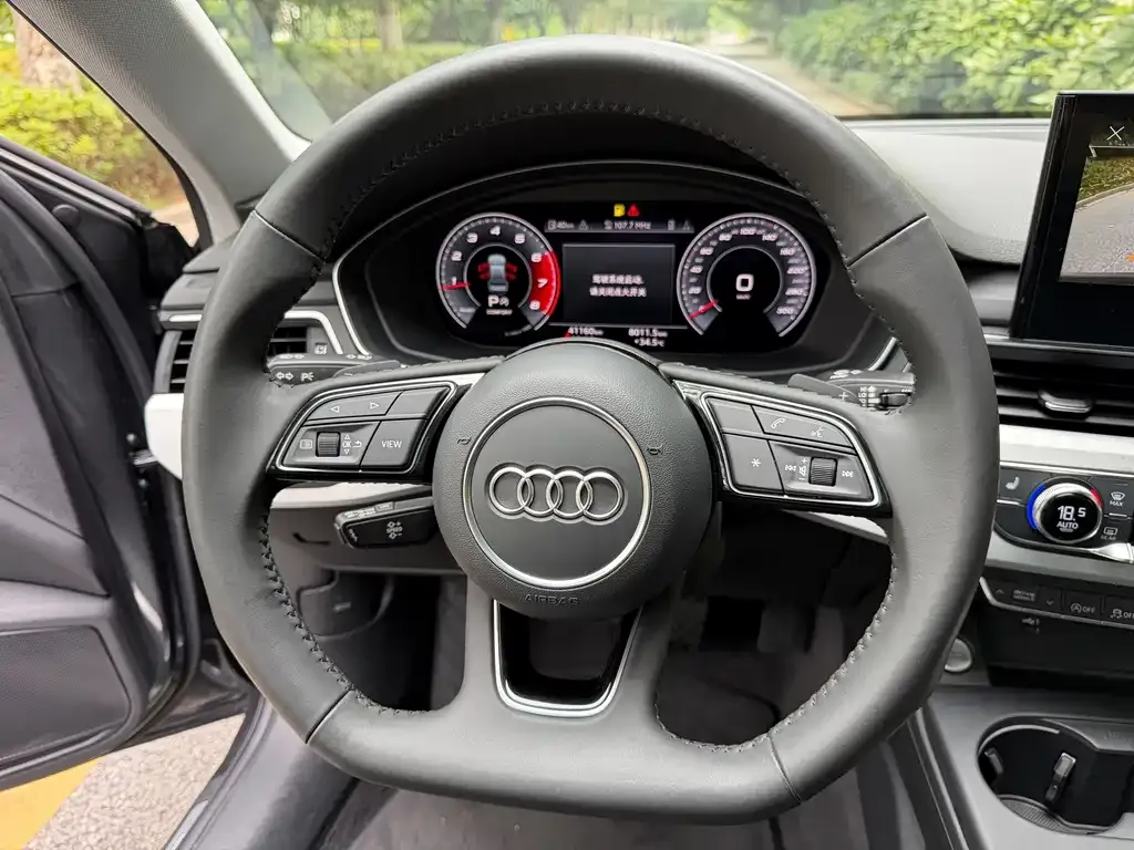 Audi A4L — фото 5