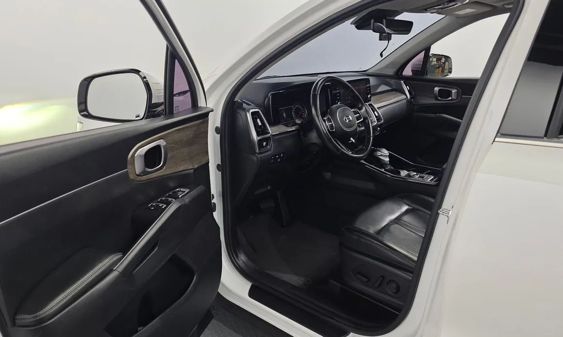 Kia Sorento — фото 9