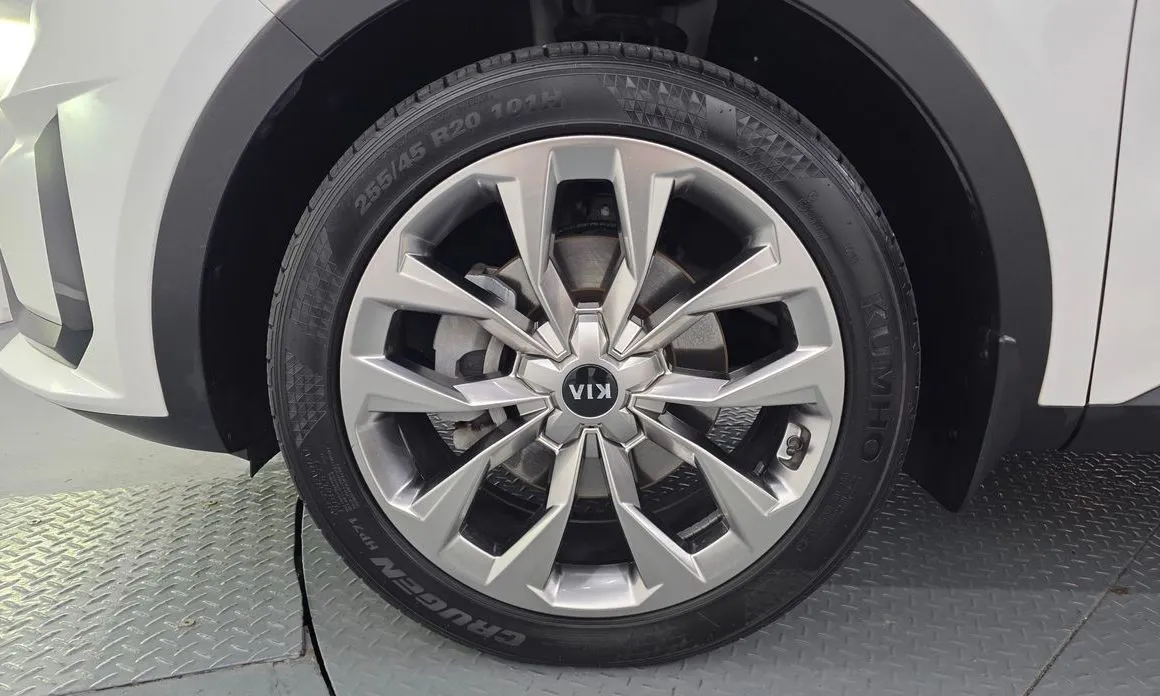 Kia Sorento — фото 10