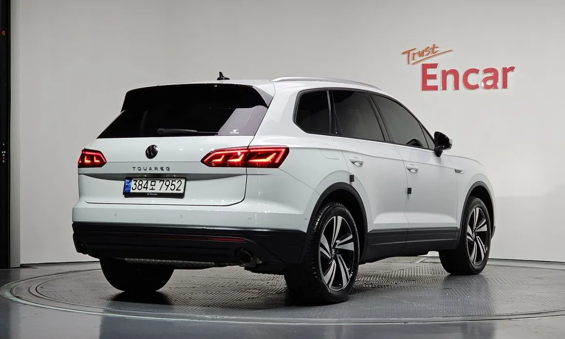 Volkswagen Touareg 2023 из KR, фото 3