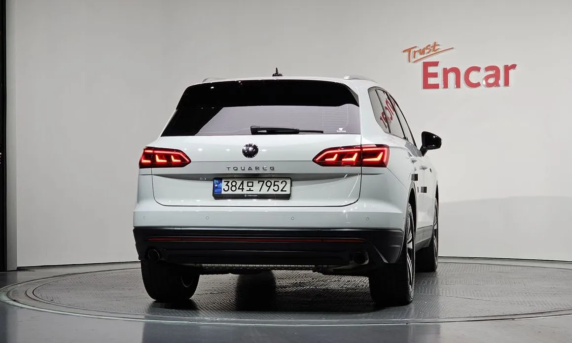 Volkswagen Touareg 2023 из KR, фото 2