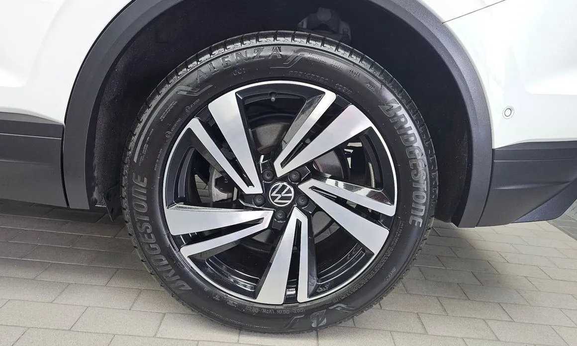 Volkswagen Touareg 2023 из KR, фото 9