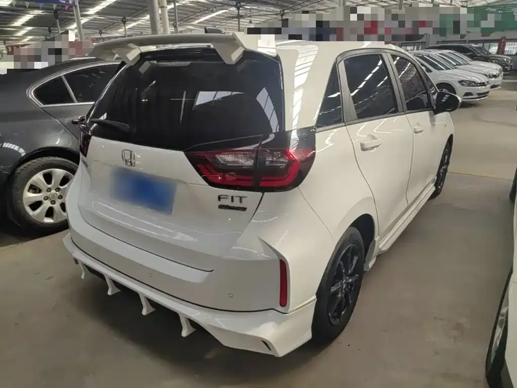 Honda Fit — фото 7
