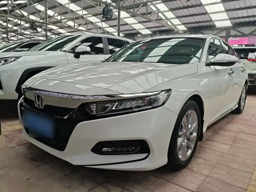 Honda Accord — фото 9