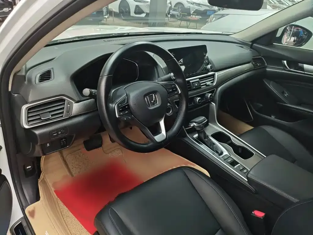 Honda Accord — фото 6