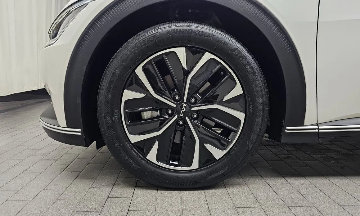 Kia EV6 — фото 6
