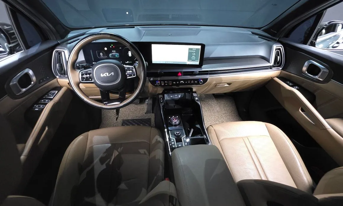 Kia Sorento — фото 9
