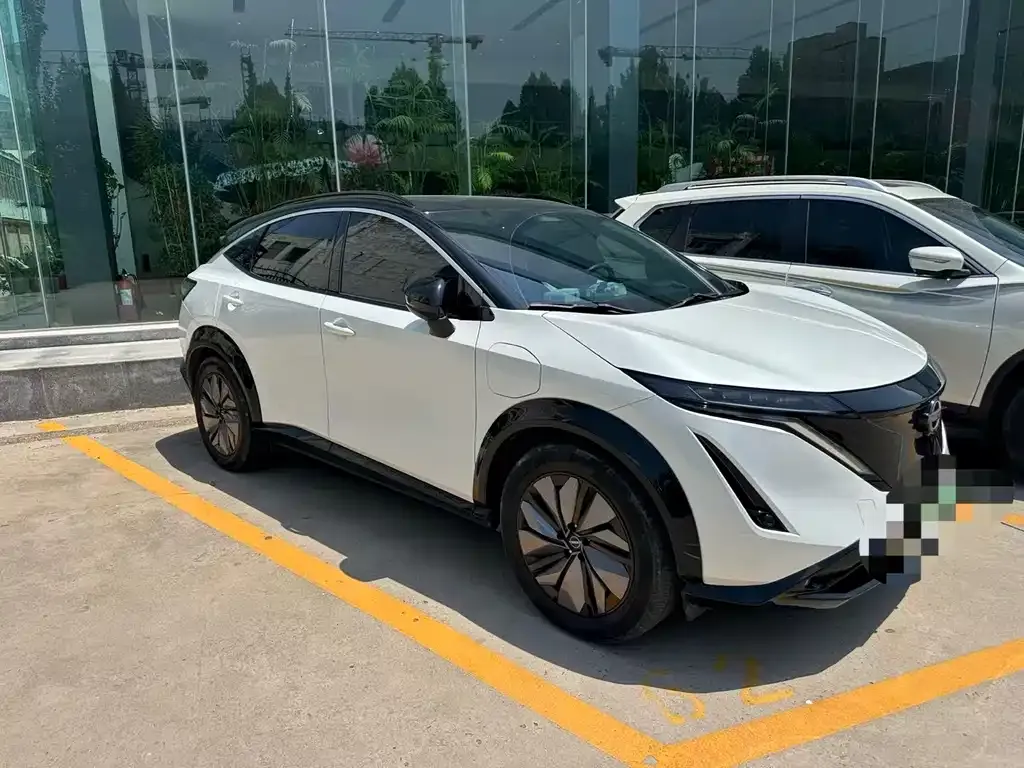 Nissan Ariya — фото 1