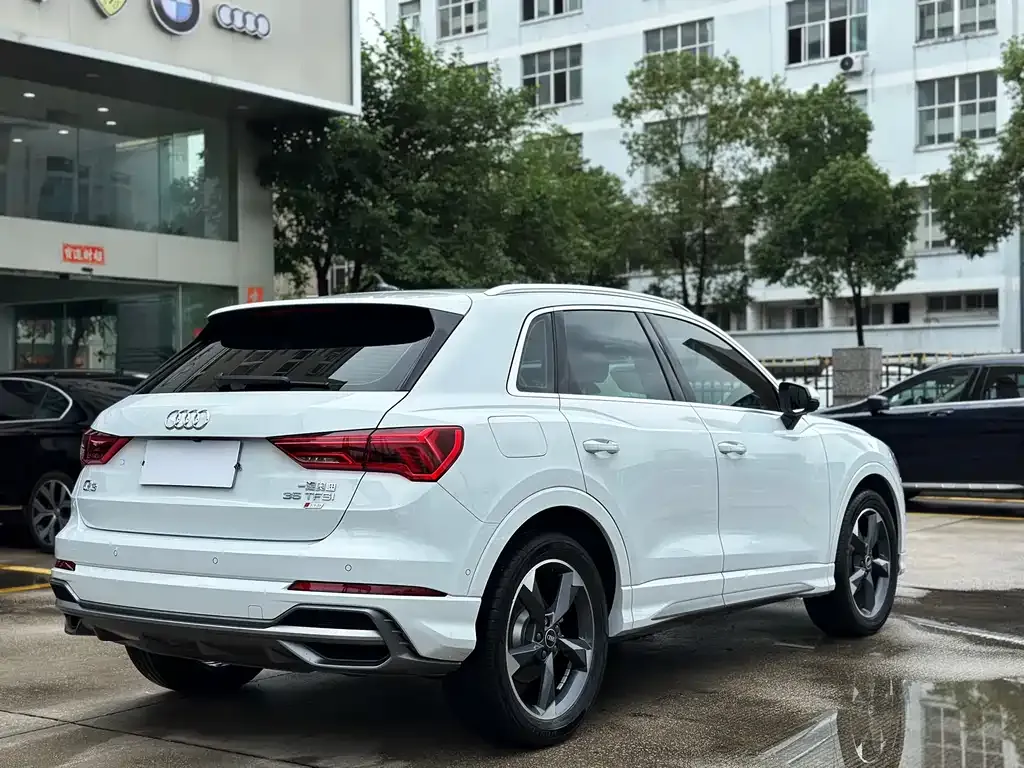 Audi Q3 — фото 6