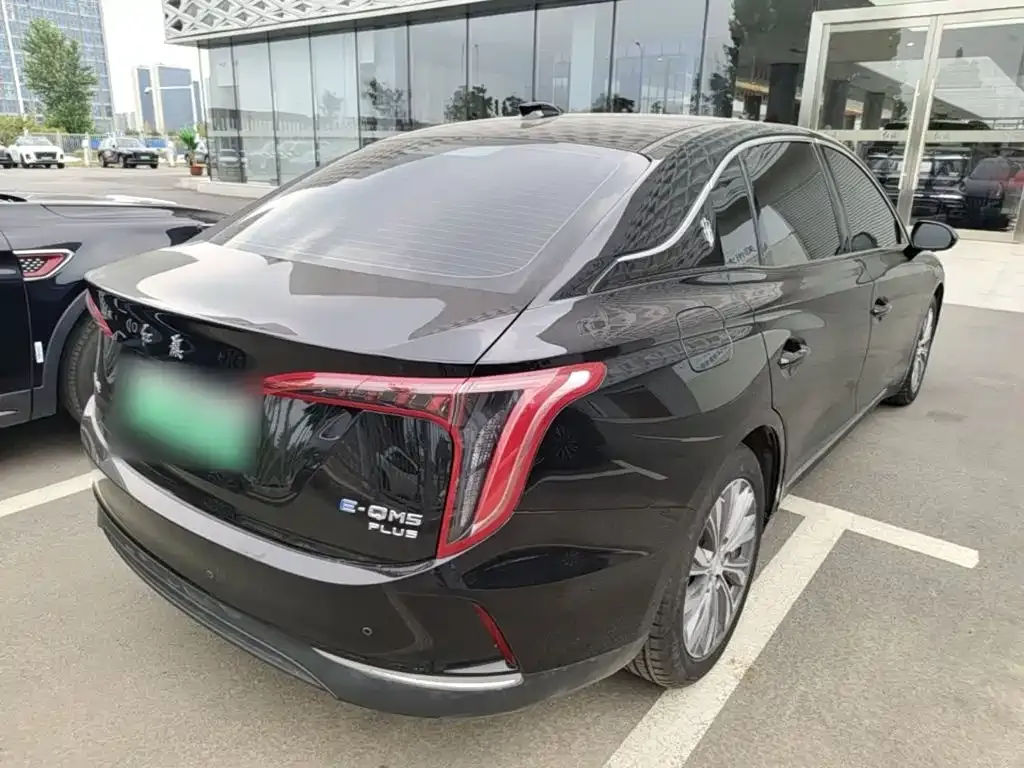 Hongqi E-QM5 — фото 3