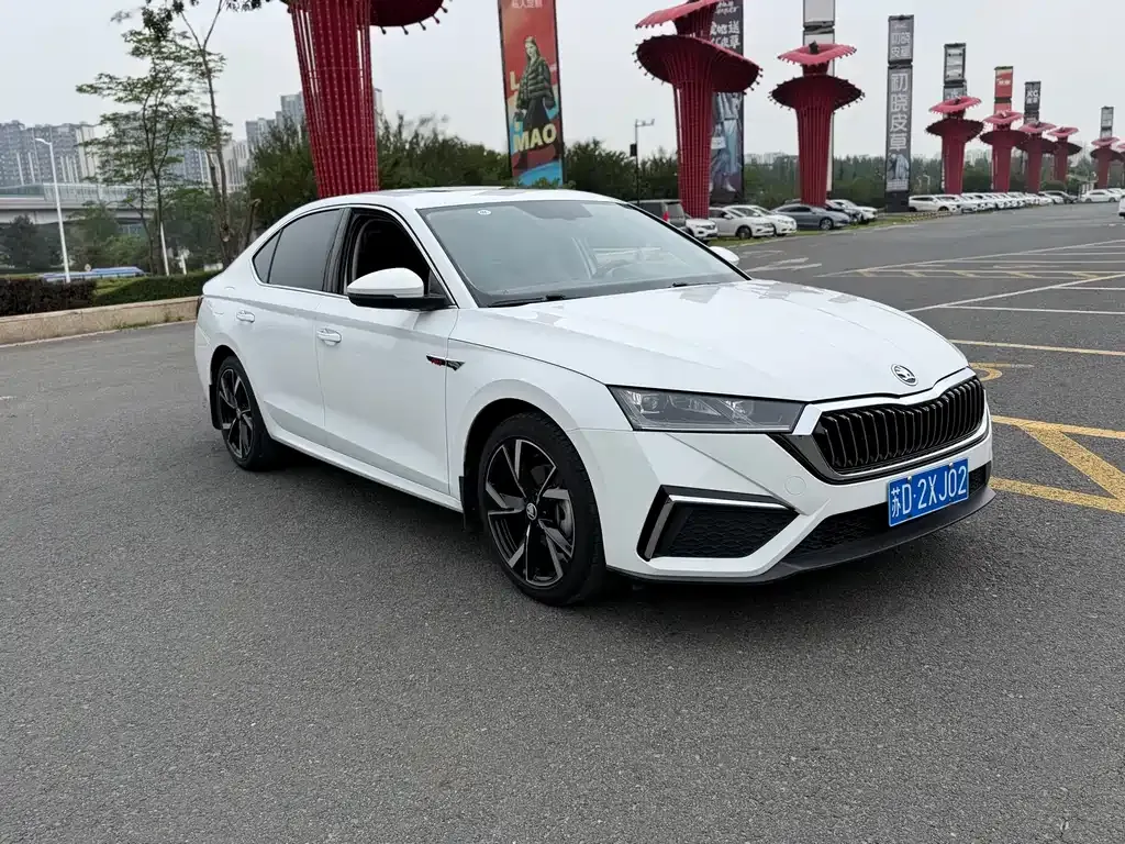 Skoda Octavia — фото 3
