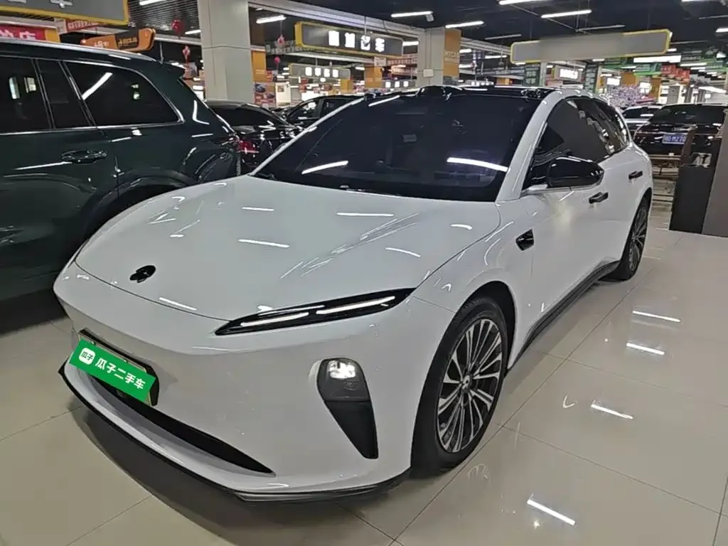 NIO ET5T