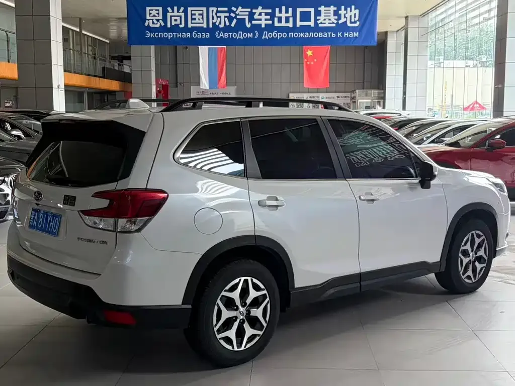 Subaru Forester — фото 9