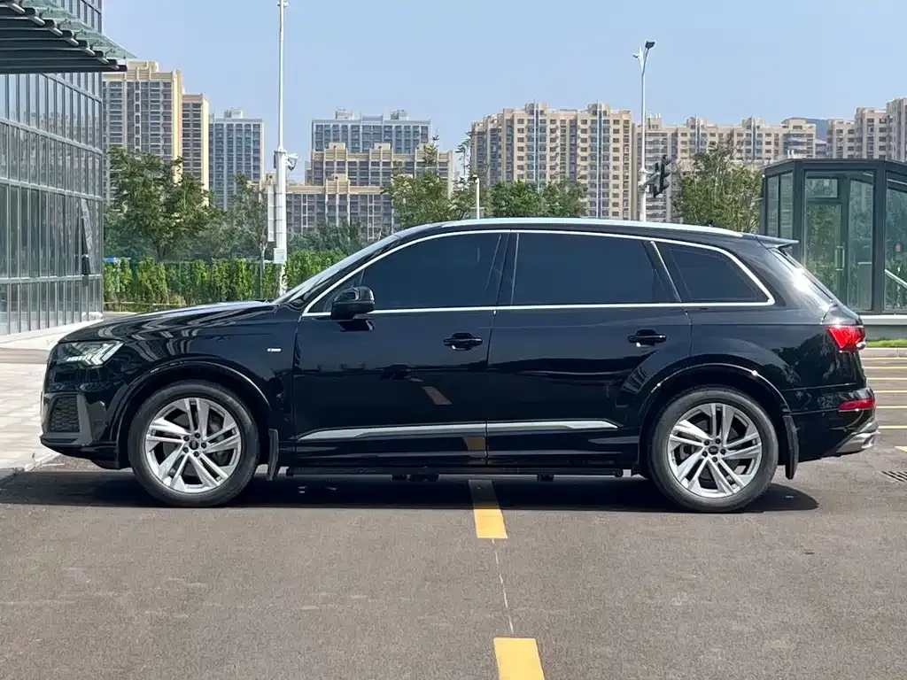 Audi Q7 — фото 2