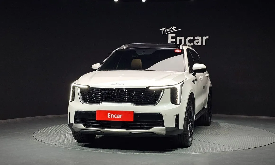 Kia Sorento — фото 10