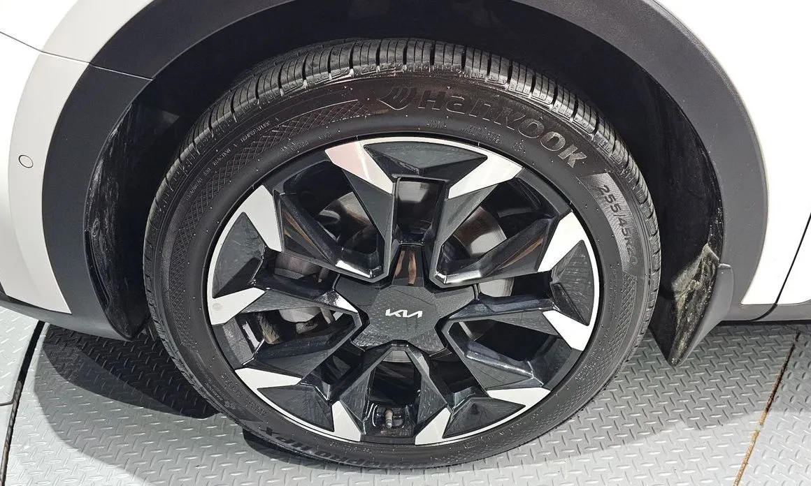 Kia Sorento — фото 8