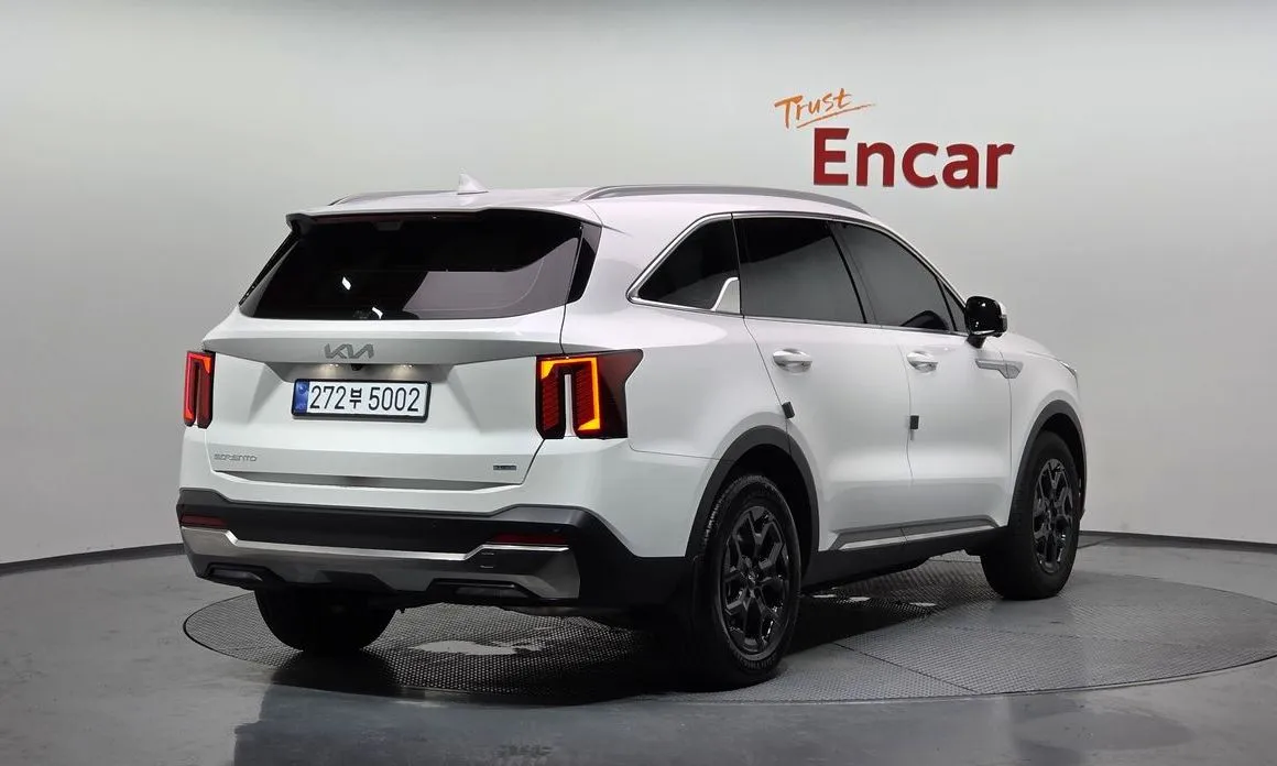 Kia Sorento — фото 6