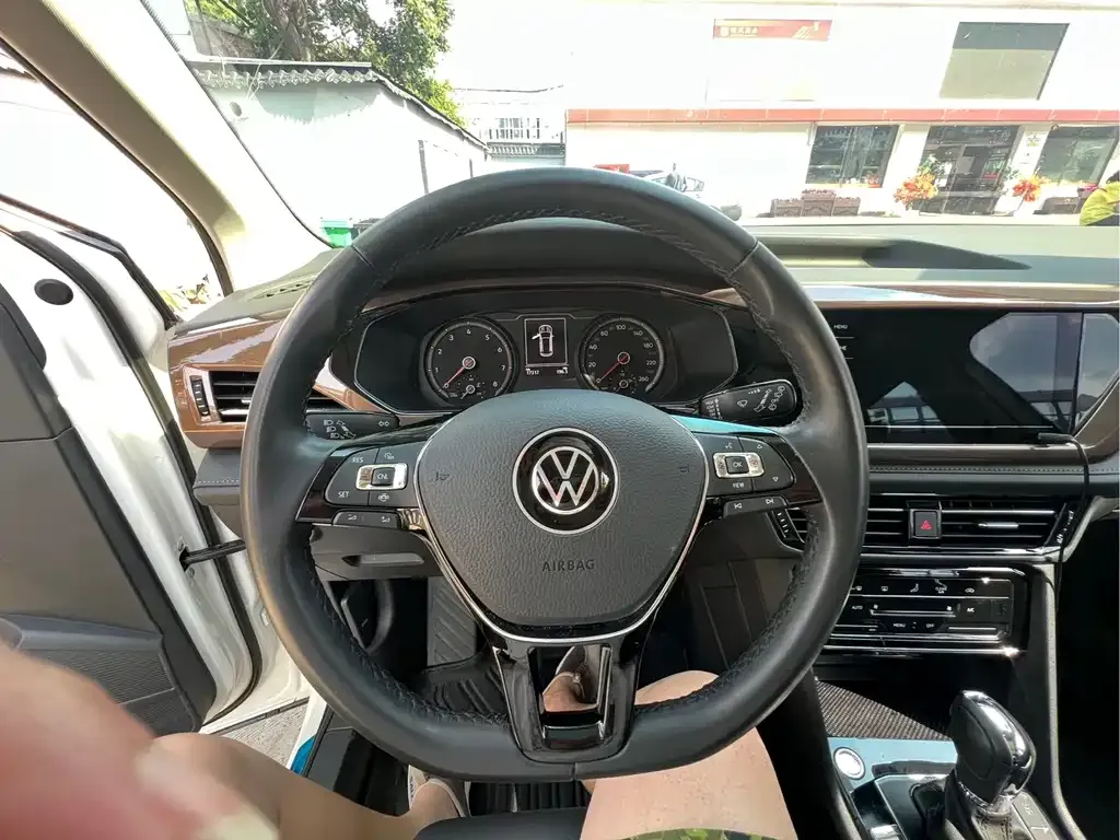 Volkswagen Tharu — фото 9