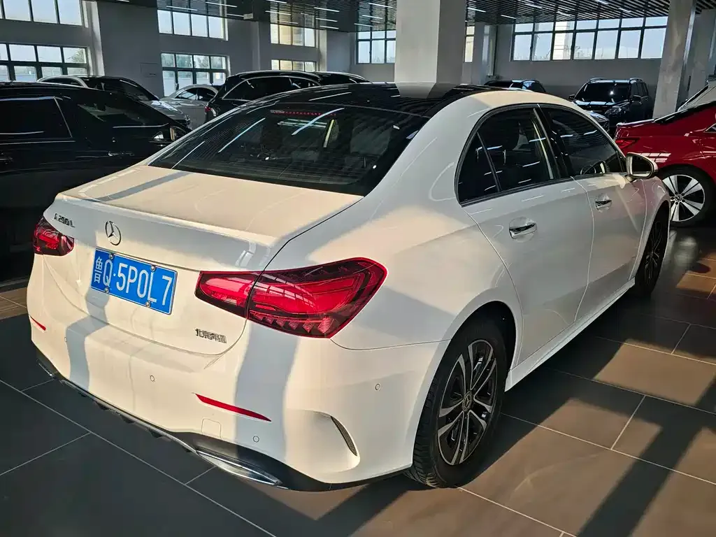 Mercedes-Benz A-Class — фото 8