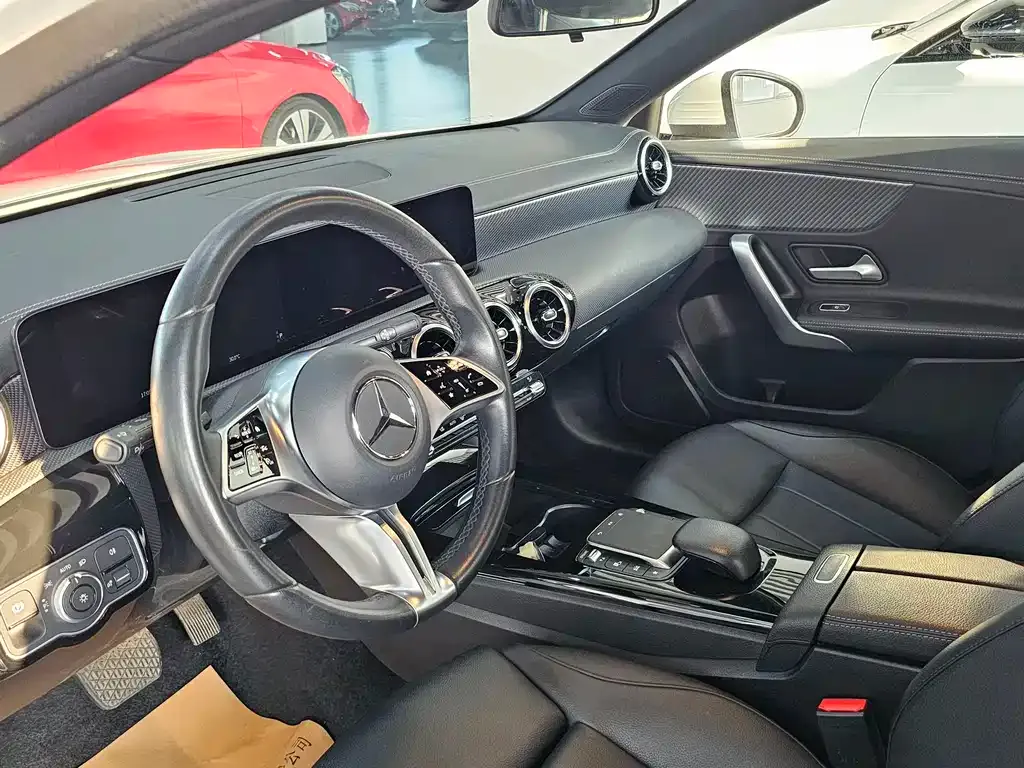 Mercedes-Benz A-Class — фото 10
