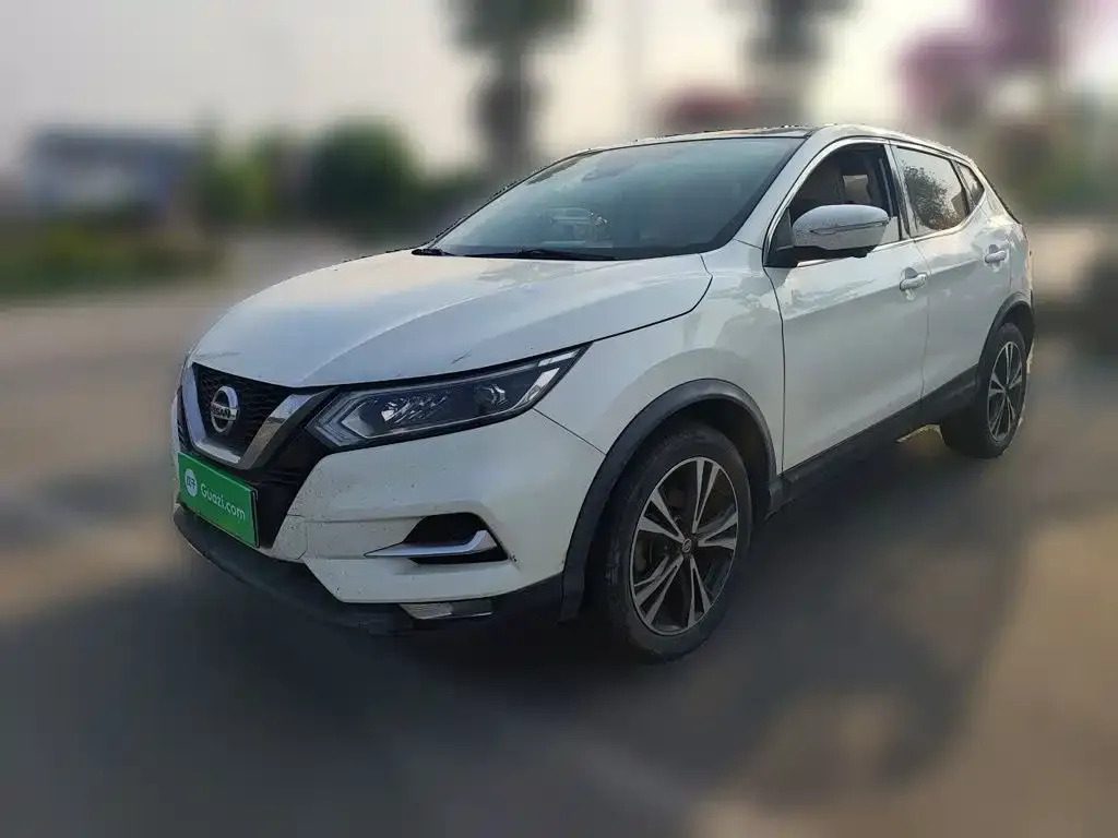 Nissan Qashqai — фото 1