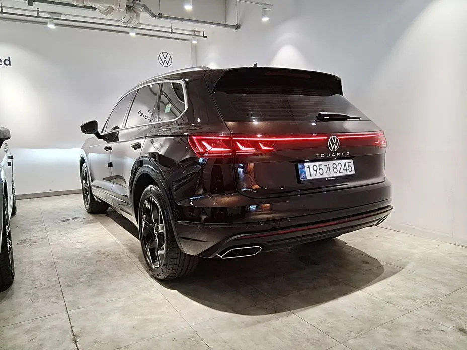 Volkswagen Touareg — фото 7