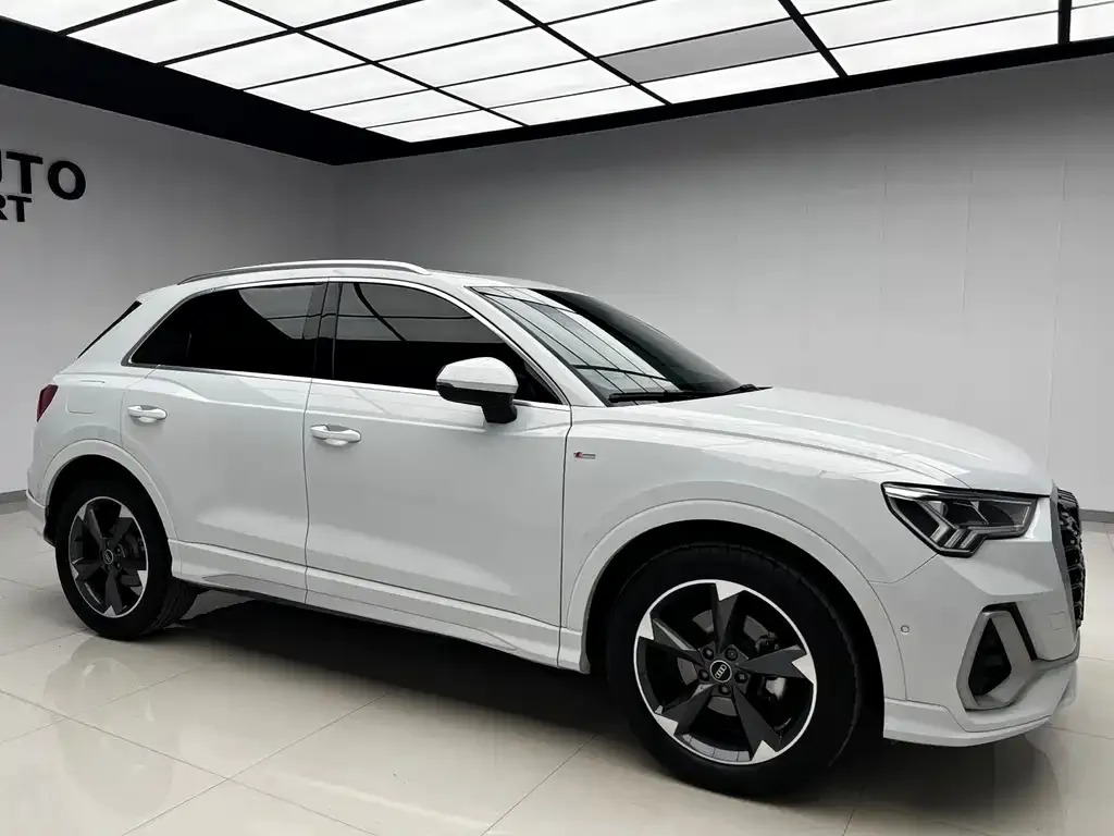 Audi Q3 — фото 3